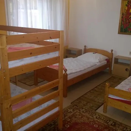 Gasthof Fekete Macska Panzio *