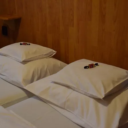 Fekete Macska Panzio Guest house Balatonkeresztur