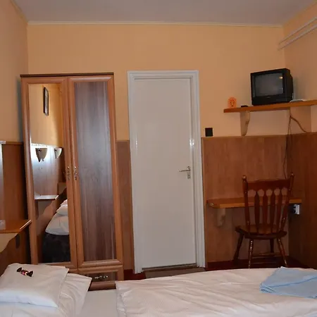 Gasthof Fekete Macska Panzio *