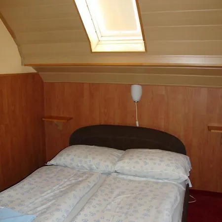 Fekete Macska Panzio Guest house Balatonkeresztur