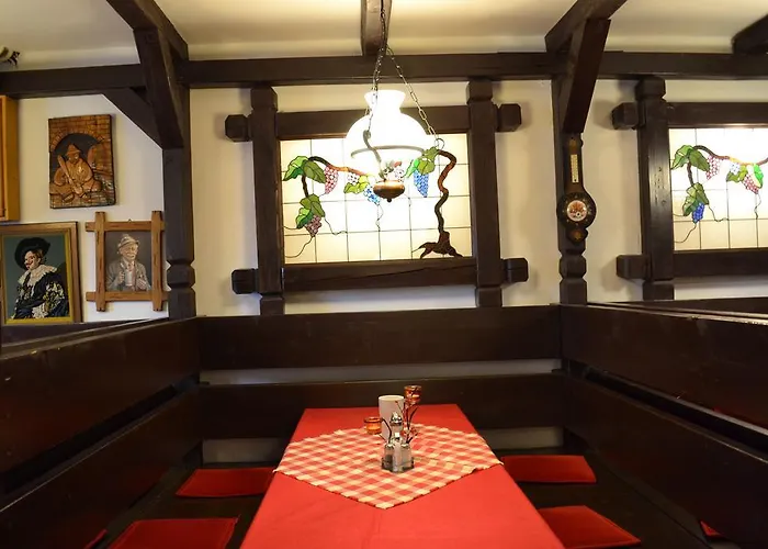 בית הארחה Fekete Macska Panzio Balatonkeresztúr