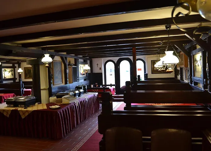 Fekete Macska Panzio בית הארחה