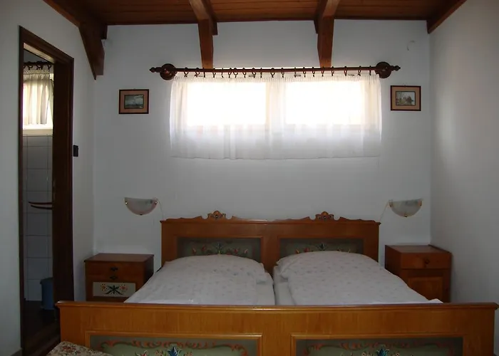 Fekete Macska Panzio * Balatonkeresztúr