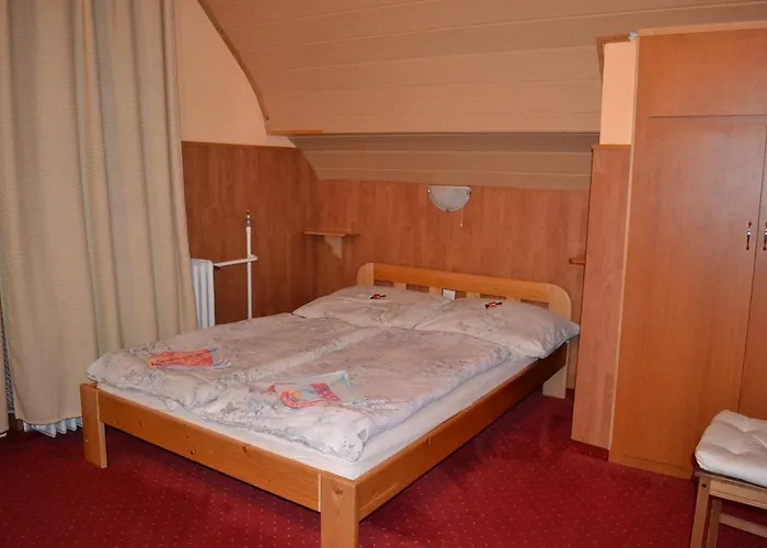 Fekete Macska Panzio Balatonkeresztúr