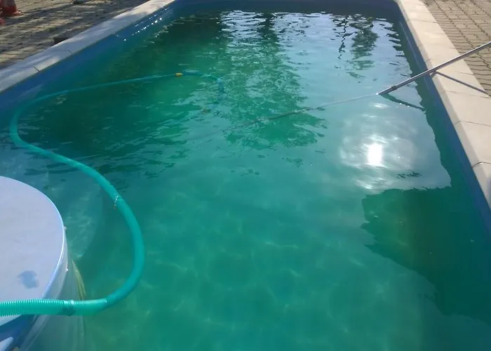 Fekete Macska Panzio בית הארחה